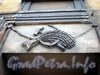14-я линия В.О., д. 5. Бывший доходный дом. Элементы советской символики на фасаде здания. Март 2009 г.