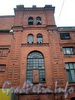 Кожевенная линия, д. 30. Производственное здание бывшей кожевенной фабрики Брусницыных. Центральная часть здания. Фото октябрь 2009 г.
