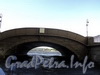 Эрмитажный мост по Дворцовой набережной через Зимнюю канавку. Фото июнь 2010 г.