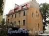Наб. Мартынова, д. 10. Фасад, обращенный к набережной. Фото сентябрь 2010 г.