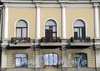 Пироговская наб., д. 17. Фрагмент фасада. Фото октябрь 2010 г.