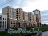 Песочная наб., д. 40. Жилой комплекс «OMEGA-HOUSE». Фасад по набережной Карповки. Фото сентябрь 2010 г.