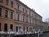Наб. реки Мойки, д. 104. (правая часть). Бывший доходный дом. Фасад здания. Фото март 2009 г.