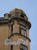 Дойников пер., д. 1-3 / Бронницкая ул., д. 19. Фрагмент угловой части фасада здания. Фото май 2010 г.