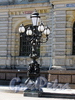 Соляной пер., д. 15. Бронзовый фонарь-торшер перед входом в музей. Фото август 2010 г.