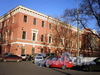 Лазаретный пер., д. 2. Главное здание госпиталя Семеновского полка. Фрагмент фасада. Фото ноябрь 2008 г.