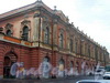 Здание Конюшенного музея. Общий вид дома до реставрации. 2004 г.