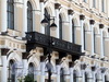 Исаакиевская пл., д. 13. Фрагмент фасада с балконом. Фото июнь 2010 г.