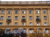 Троицкая пл., д. 5. Фрагмент фасада. Фото октябрь 2010 г.