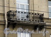 Каменноостровский пр., д. 2. Решетка балкона. Фото октябрь 2010 г.
