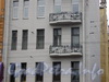 Лиговский пр. д. 131, фрагмент фасада здания после реставрации фасада. Фото 2007 г.