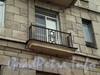 Московский пр., д. 164. Решетка балкона здания. Февраль 2009 г.