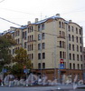 Большой пр., В.О., д. 52 / 18-я линия В.О., д. 15 (левая часть). Доходный дом Р. Э. Ведекина. Общий вид здания. Фото октябрь 2009 г.