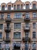 Большой пр., В.О., д. 62. Бывший доходный дом. Фрагмент фасада здания. Фото октябрь 2009 г.