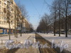 Трамвайная однопутка по пр. Ветеранов вдоль дома 143, корп. 1. Перспектива в сторону ул. Пограничника Гарькавого. Фото январь 2012 г.