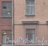 Московский пр., дом 157, литера А. Фрагмент фасада здания со стороны дома 3 по пл. Чернышевского. Фото апрель 2012 г. 