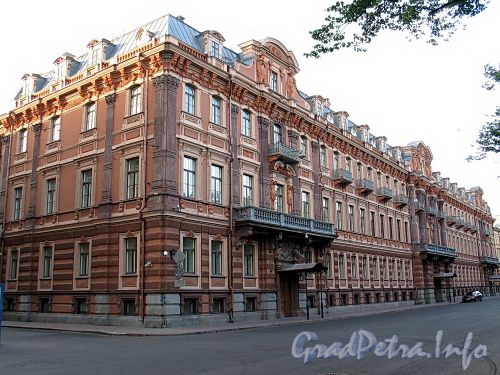 Конногвардейский бул., д. 17 / Замятин пер., д. 4. Общий вид здания. Фото июнь 2010 г.
