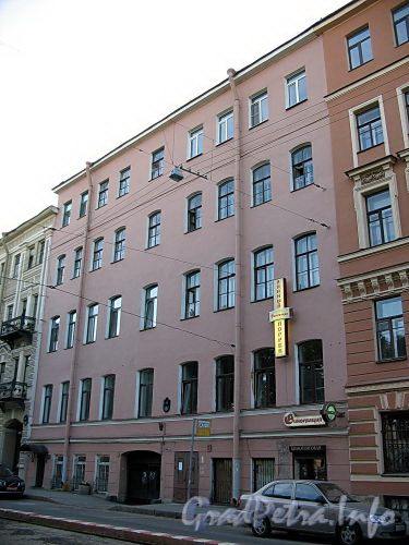 Конногвардейский бул., д. 11. Бывший доходный дом. Фасад здания. Фото июль 2009 г.