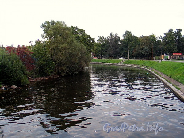 Чёрная речка на участке от Головинского моста в сторону Строгановского моста. Фото сентябрь 2011 г.