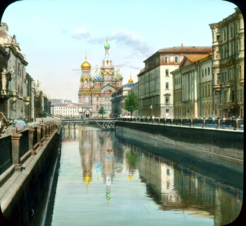 Перспектива канала Грибоедова от Невского проспекта в сторону реки Мойки. Раскрашенная Фотография Брэнсона Деку. Фото 1931 год.