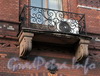 2-я линия В.О., д. 23. Доходный дом П. Я. Бекеля. Решетка балкона. Фото июль 2009 г.