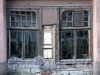 2-я линия В.О., д. 29. Доходный дом И. Ф. Смирнова. Фрагмент фасада первого этажа дома. Фото июль 2009 г.