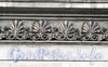 2-я линия В.О., д. 31. Бывший доходный дом. Элемент художественного убранства фасада здания. Фото июль 2009 г.
