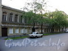 5-я линия В.О., д. 2 (правая часть) / Академический пер., д. 2.  Флигель дома фон Лоде (А. Г. Елисеева). Фасад по линии. Фото июль 2009 г.