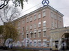 16-я линия В.О., д. 7. Производственный корпус завода «Спутник» (завода «Игротехника»). Общий вид здания. Фото октябрь 2009 г.