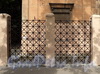 6-я линия В.О., д. 37 А. Фрагмент ограды. Фото июнь 2010 г.