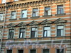 2-ая линия В.О., д. 21. Бывший доходный дом. Фрагмент фасада. Фото июль 2009 г.