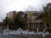 Косая линия, д. 9 / 26-я линия В.О., д. 11. Здание ПТУ № 68. Фасад по Косой линии. Фото октябрь 2009 г.