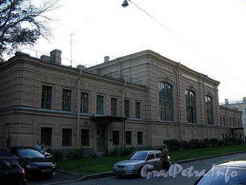 3-я линия В.О., д. 2, лит. А. Здание Мозаичного отделения Академии художеств. Общий вид здания. Фото июль 2009 г.