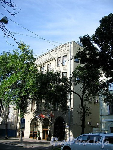 4-я линия В.О., д. 13.  Здание книгоиздательства А.Ф.Девриена. Фасад здания. Фото август 2009 г.