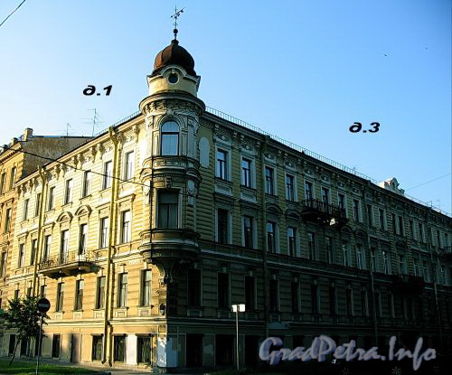 2-я линия В.О., д. 1 / Румянцевская пл., д. 3. Доходный дом А. Ф. Девриена. Общий вид здания. Фото июль 2009 г.