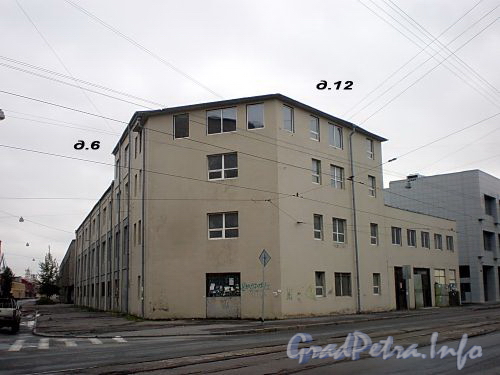 Косая линия, д. 12 / 27-я линия В.О., д. 6. Производственные здания Балтийского завода. Фото октябрь 2009 г.