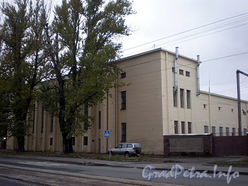 Косая линия, д. 13. Производственное здание. Общий вид. Фото октябрь 2009 г.