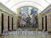 Станция метро «Адмиралтейская». Мозаичное панно «Основание Адмиралтейства» в торце перехода подземного вистибюля. Фото 29 декабря 2011 г.