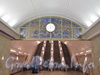 Станция метро «Адмиралтейская». Часы, вид со стороны подземного вестибюля. Фото 29 декабря 2011 г.