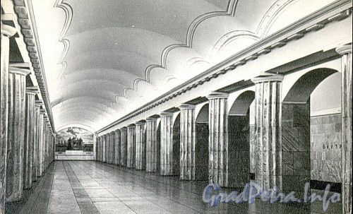 Станция метро «Балтийская». Перронный зал. 1965 г. (набор открыток)