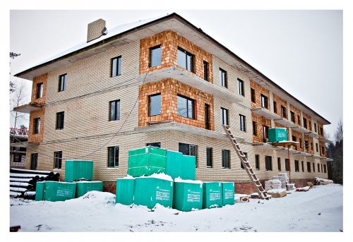 Поселок Юкки, Тенистая улица, участок 2. Строительство малоэтажного жилого комплекса «Черничная поляна». Фото декабрь 2012 года.