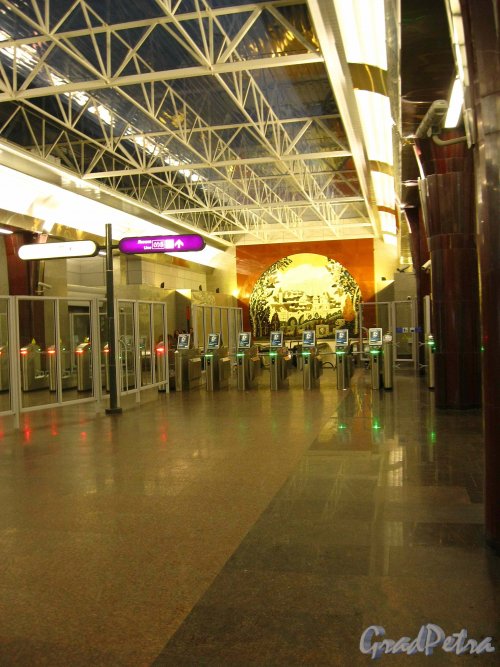 Турникеты станции метро «Бухарестская». Фото февраль 2013 г.