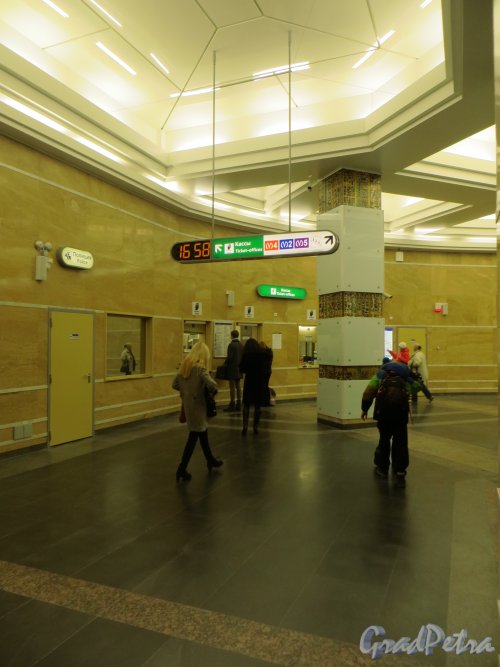 Станция метро «Спасская». Наземный павильон. Кассовый зал. Фото ноябрь 2013 года.