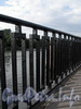 Фрагмент ограды Молодежного моста. Фото сентябрь 2010 г.