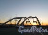 Вид Беляевского моста в лучах заката. Фото 6 мая 2013 г.
