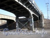 Железнодорожный мост Октябрьской железной дороги (Витебский вокзал) над Боровой улицей. Фото апрель 2009 г.