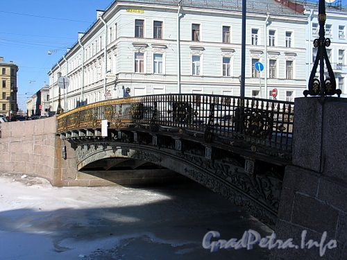 Бол. Конюшенный мост. Фото март 2010 г.