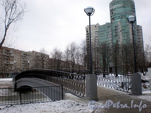 Ново-Андреевский мост через реку Смоленку. Фото декабрь 2009 г.