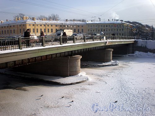 Семеновский мост через реку Фонтанку. Фото февраль 2010 г.