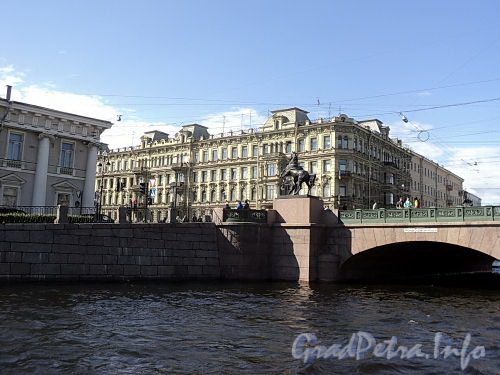 Аничков мост. Вид с Фонтанки. Фото июнь 2010 г.